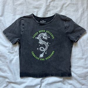 Hollister Graphic Tee Crop Top
